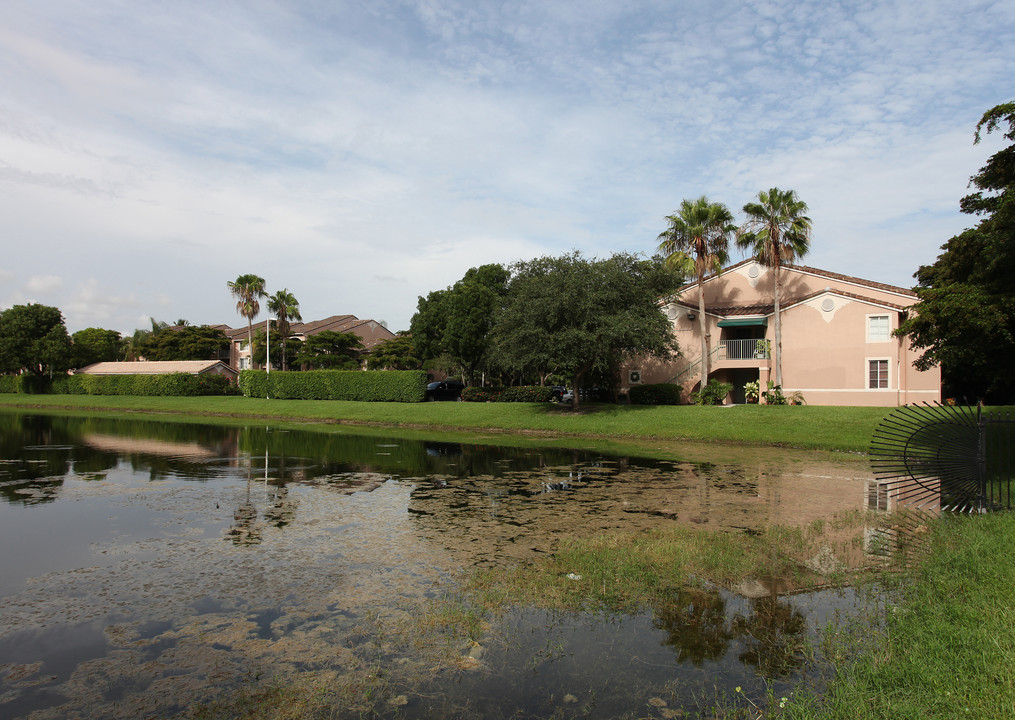 St. Andrews Luxury Condos in Miramar, FL - Building Photo