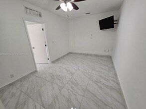 14835 SW 138th Terrace in Miami, FL - Building Photo - Building Photo