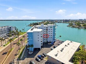 285 107th Ave, Unit 408 in Treasure Island, FL - Building Photo