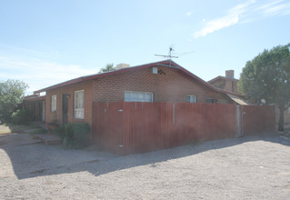 Euclid Apartments in Tucson, AZ - Foto de edificio - Building Photo