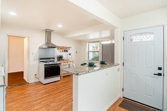 6203 Thorn St in San Diego, CA - Building Photo - Building Photo