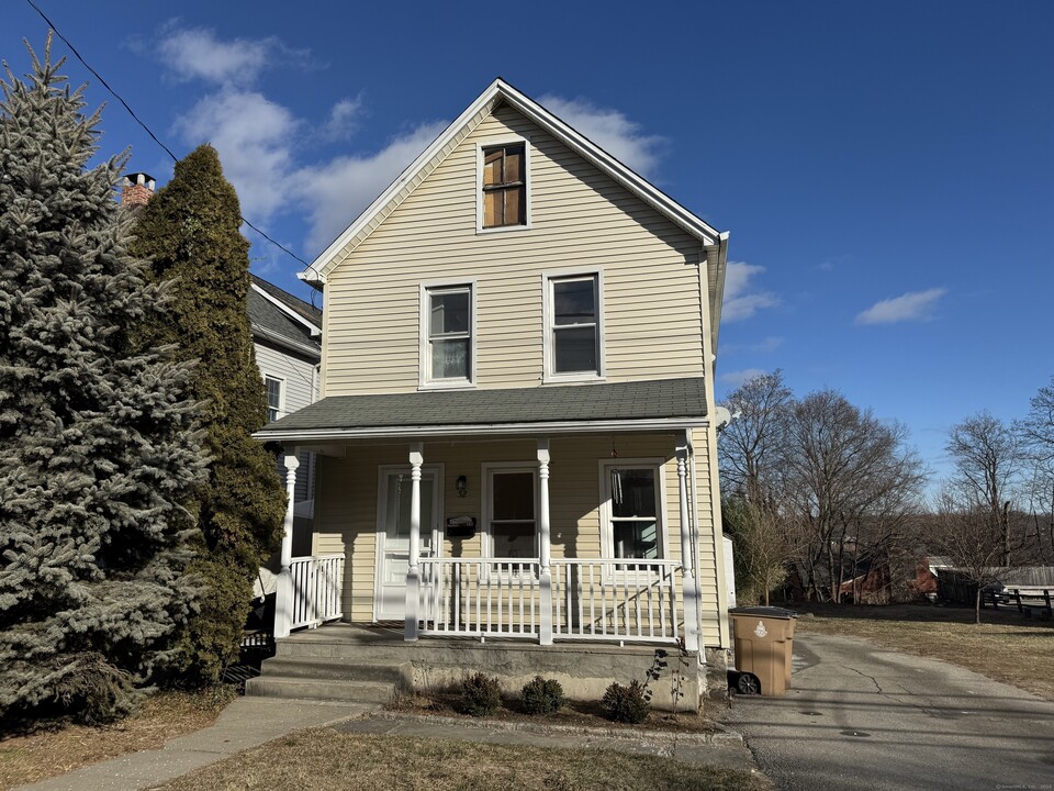 52 Seaside Ave in Stamford, CT - Building Photo