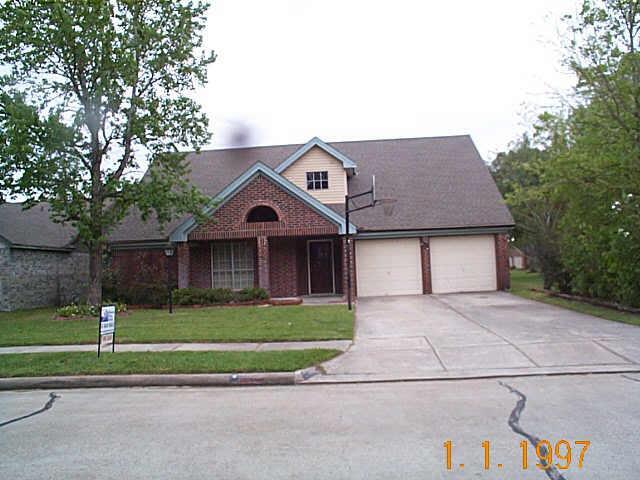 property at 10806 Willowmist Dr
