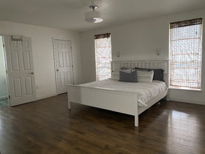 953 Co Rd 3351 in Kempner, TX - Foto de edificio - Building Photo