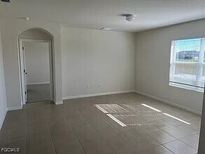 2210 NW 11th St in Cape Coral, FL - Building Photo - Building Photo