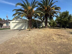 2024 Eastern Ave in Sacramento, CA - Building Photo - Building Photo