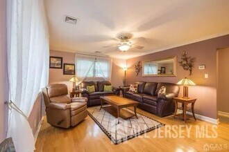 2 Matson Rd in Edison, NJ - Building Photo - Building Photo