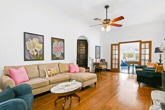 414 Lake Shore Dr in West Palm Beach, FL - Building Photo - Building Photo