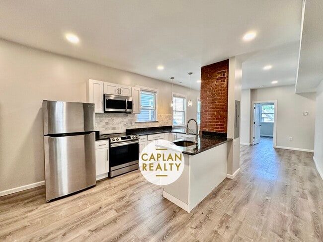 44 Henry St, Unit 2