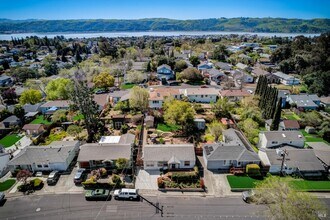 250 Hillcrest Ave in Benicia, CA - Building Photo - Building Photo