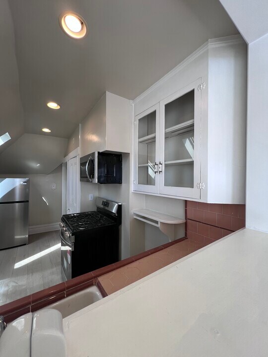 808 A St, Unit ApartmentC in San Rafael, CA - Building Photo
