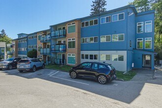 15142 65th Ave S in Tukwila, WA - Building Photo - Building Photo