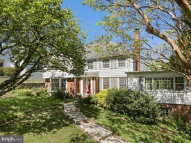 4725 Rock Spring Rd in Arlington, VA - Building Photo