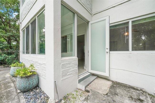 171 NE 46th St in Miami, FL - Building Photo - Building Photo