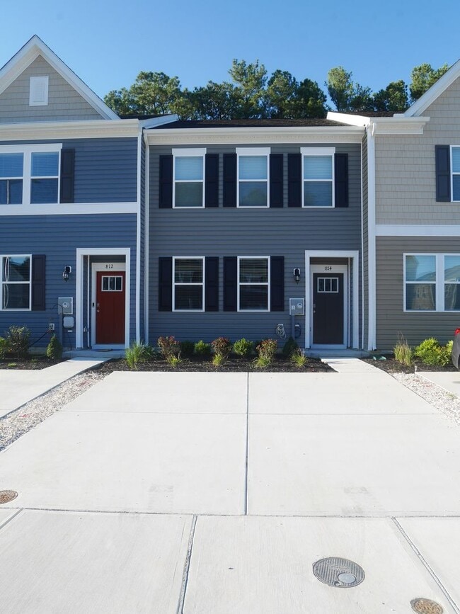 property at 814 Mersey Ln