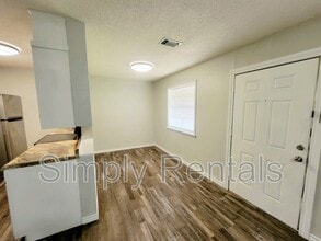 403 Main St in Mount Vernon, TX - Building Photo - Building Photo