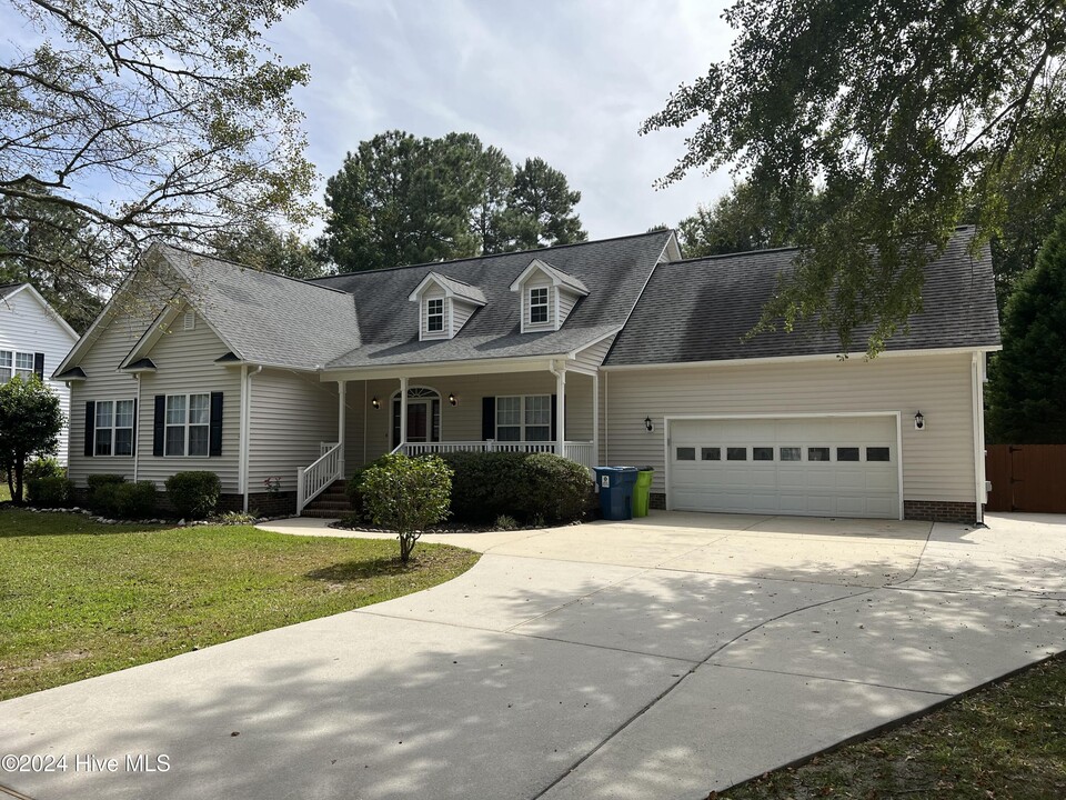 109 Tupelo Trail in New Bern, NC - Foto de edificio