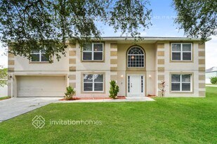 1921 Thorngate Ln in Mascotte, FL - Building Photo