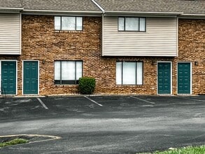 Stonybrook Apartments in Church Hill, TN - Foto de edificio - Building Photo