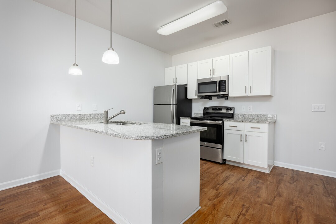 Kirkwood Place in Greensboro, NC - Building Photo