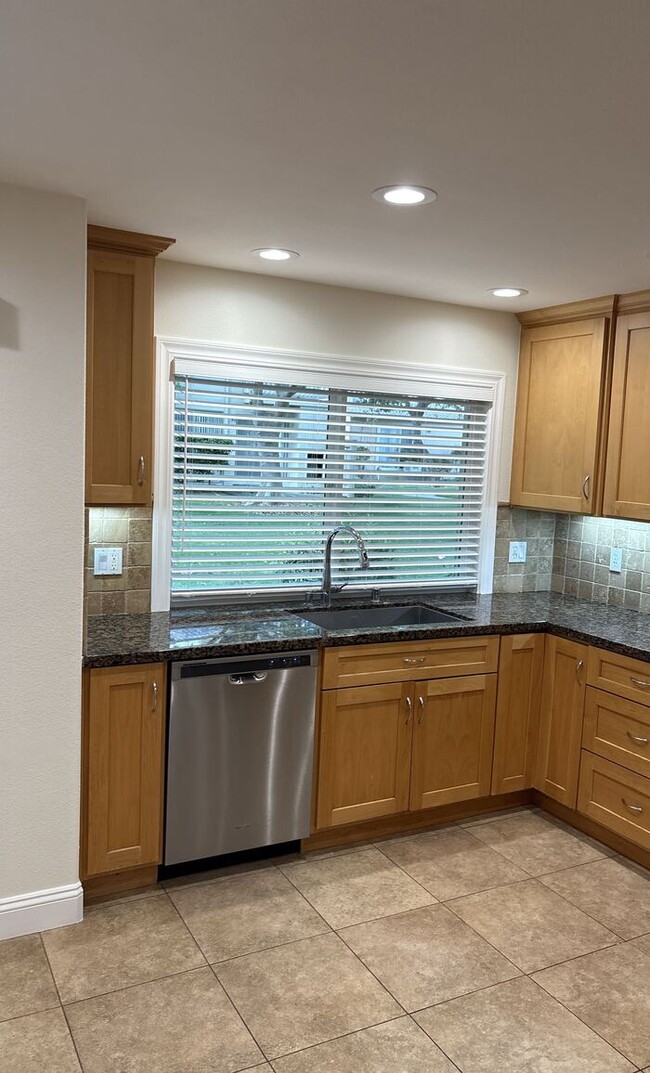 6056 Elmbridge Dr in San Jose, CA - Building Photo - Building Photo