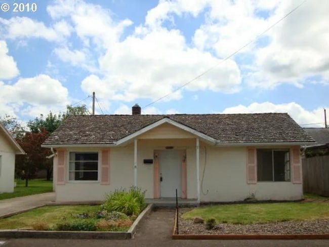 property at 1841 Kalmia St