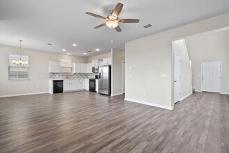 365 Guemal Rd in Buda, TX - Building Photo - Building Photo