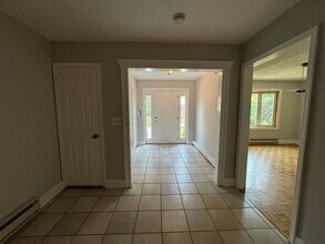 537 Winterburn Grv in Cliffside Park, NJ - Building Photo - Building Photo