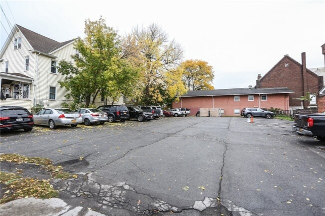 404 Main St in East Rochester, NY - Foto de edificio - Building Photo