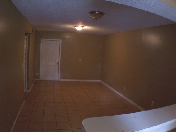 6511 San Juan Ave-Unit -12 in Jacksonville, FL - Foto de edificio - Building Photo