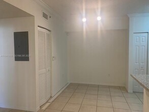 220 SW 116th Ave in Pembroke Pines, FL - Building Photo - Building Photo