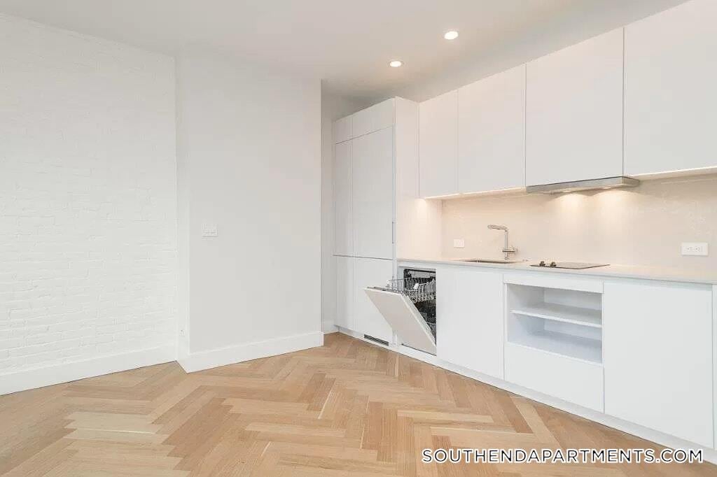 461 Massachusetts Ave in Boston, MA - Building Photo