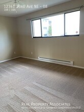 12341 33rd Ave NE in Seattle, WA - Building Photo - Building Photo