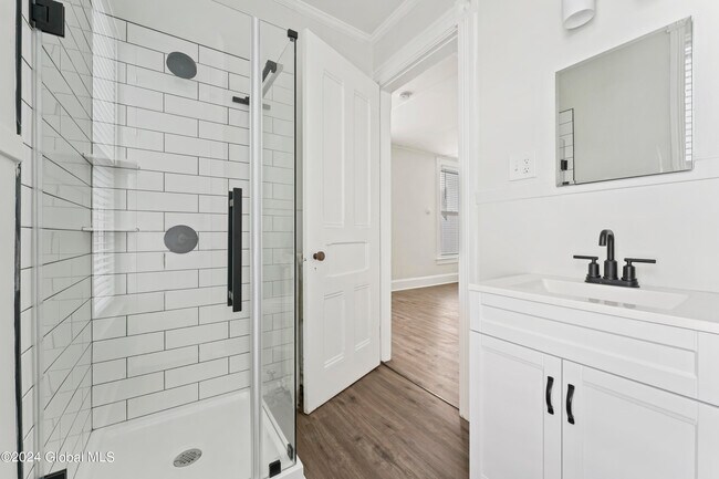 101 Union Ave, Unit 5 in Saratoga Springs, NY - Building Photo - Building Photo