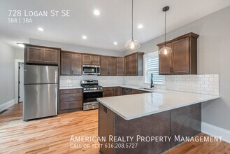 728 Logan St SE in Grand Rapids, MI - Building Photo - Building Photo
