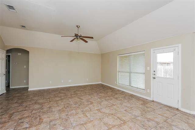 120 Currie Ct in Crowley, TX - Building Photo - Building Photo