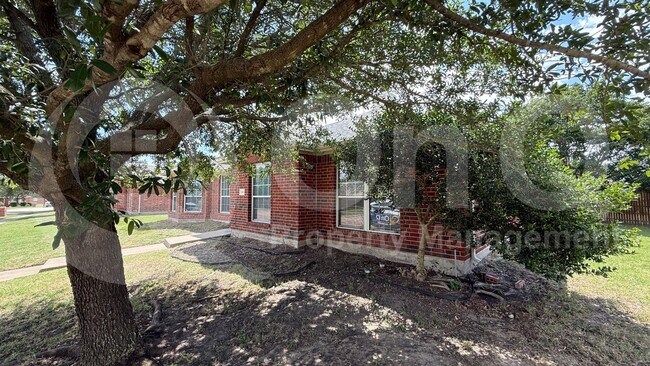 1941 Harvester Dr in Rockwall, TX - Building Photo - Building Photo