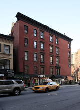 954-960 Lexington Ave in New York, NY - Building Photo - Building Photo