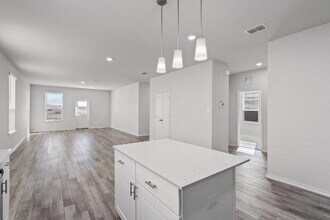 258 Sweetleaf Dr in Mustang Ridge, TX - Building Photo - Building Photo