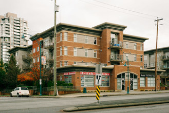 3240-3260 St. Johns St in Port Moody, BC - Building Photo - Building Photo