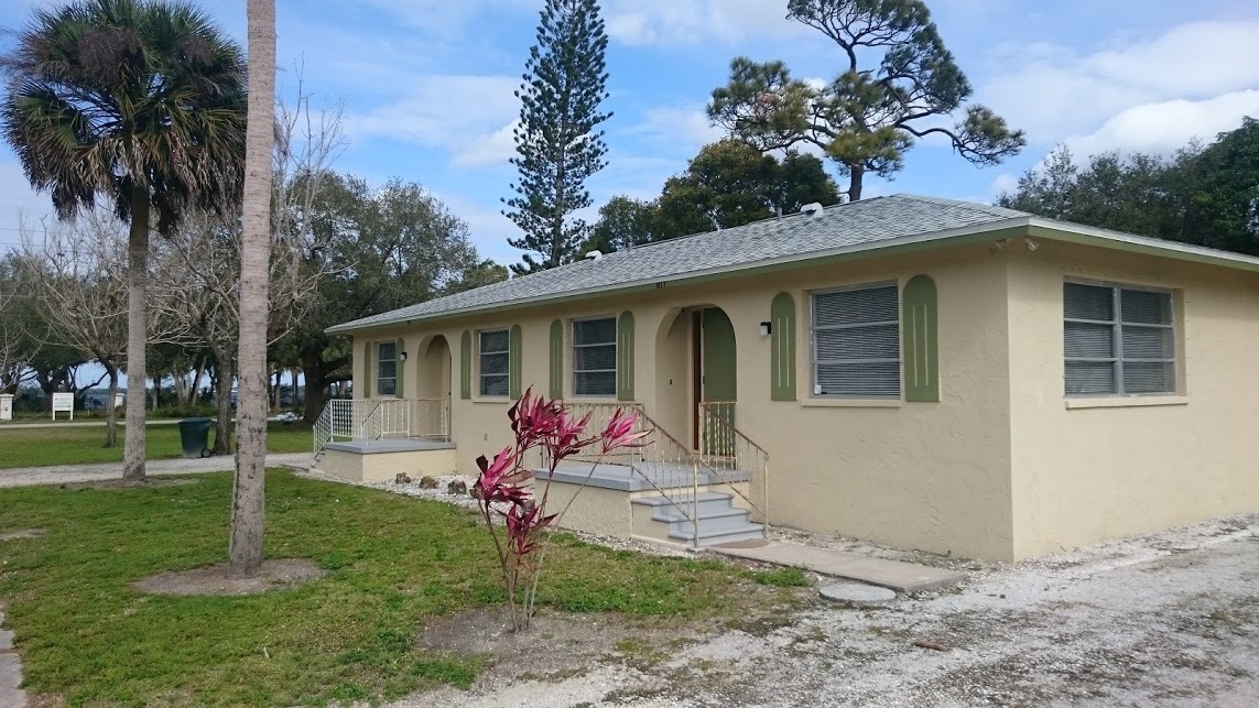 815 Freemont St, Unit #8 in Ft. Myers, FL - Building Photo