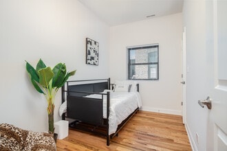 5407 S Harper Ave, Unit 3 in Chicago, IL - Building Photo - Building Photo