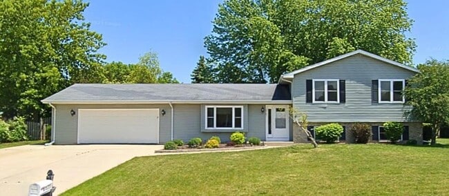 property at 2707 Chapel Ln