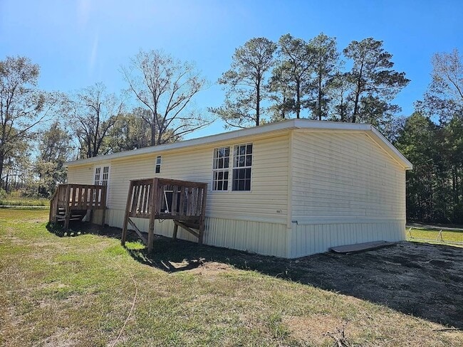 24008 Joe Gayle Rd in Livingston, LA - Building Photo - Building Photo