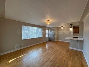 1673 S Benton St in Lakewood, CO - Building Photo - Building Photo