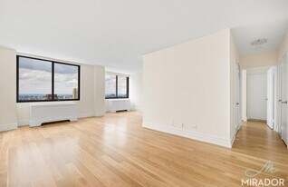 145 W 67th St in New York, NY - Building Photo