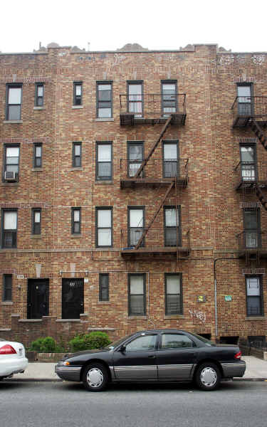 106 Avenue S in Brooklyn, NY - Foto de edificio - Building Photo