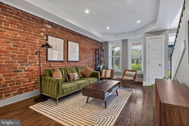 property at 1182 Morse St NE