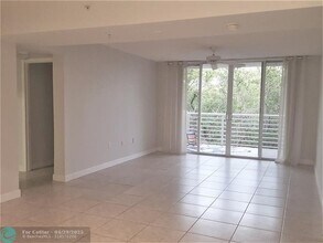2721 Ocean Club Blvd in Hollywood, FL - Building Photo - Building Photo