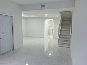4914 White Mangrove Way E in Fort Lauderdale, FL - Building Photo - Building Photo